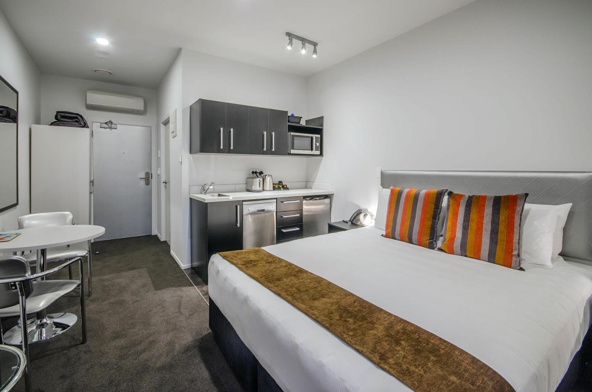 Ramada Suites By Wyndham Auckland - Federal Street מראה חיצוני תמונה